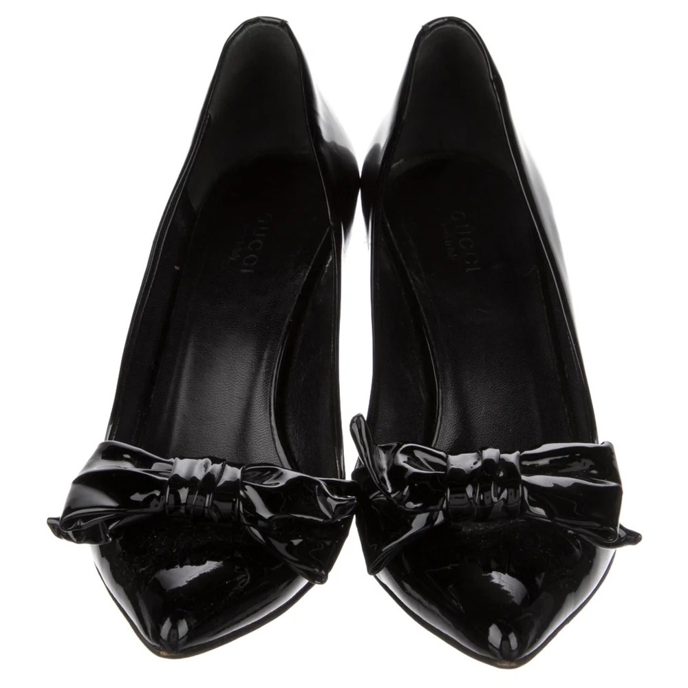 GUCCI Patent Leather Bow Accents Pumps